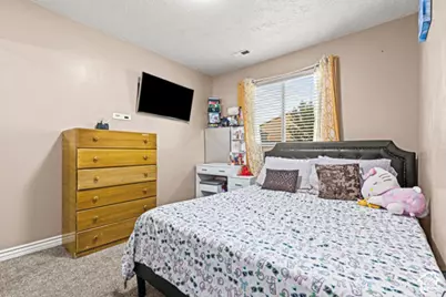 154 W 1980 S, Clearfield, UT 84015 - Photo 20