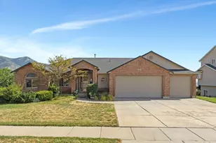 527 E 3575 N, North Ogden, UT 84414 - Photo 2