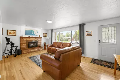 2261 S 1800 W, Syracuse, UT 84075 - Photo 2