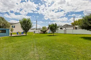 2261 S 1800 W, Syracuse, UT 84075 - Photo 30
