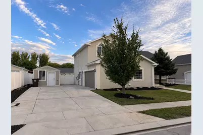 1334 E Harrier St N, Eagle Mountain, UT 84005 - Photo 2