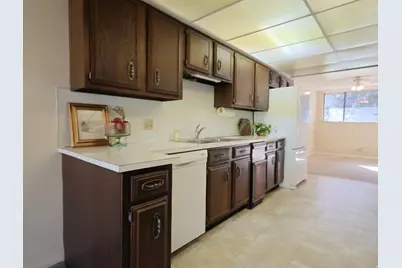 2755 N Edgewood Dr E, Provo, UT 84604 - Photo 10