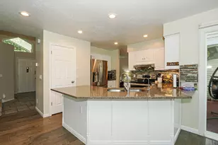 2195 E 10300 S, Sandy, UT 84092 - Photo 16
