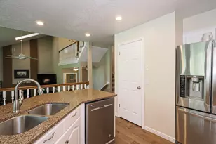 2195 E 10300 S, Sandy, UT 84092 - Photo 18