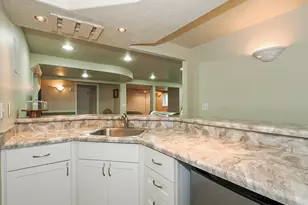 2195 E 10300 S, Sandy, UT 84092 - Photo 44