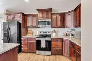 2777 E Clarkstone Dr, Eagle Mountain, UT 84005 - Photo 6