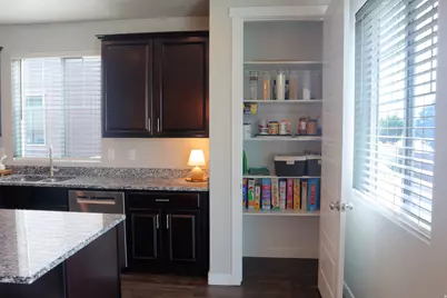 1563 West Maple Shade Ln W, Lindon, UT 84042 - Photo 10