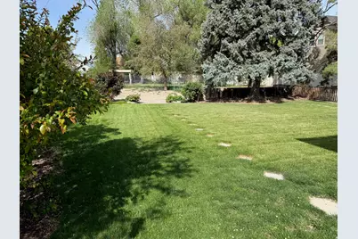 362 E 9150 S, Sandy, UT 84070 - Photo 12