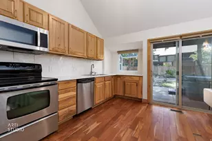 7660 S Avondale Dr E, Cottonwood Heights, UT 84121 - Photo 12