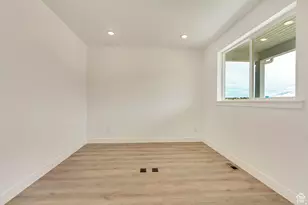 8077 N Bristle Cone Rd, Eagle Mountain, UT 84005 - Photo 4
