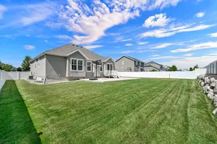 1872 N Frost Dr, Farmington, UT 84025 - Photo 32