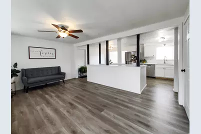 358 S Center St, Elsinore, UT 84724 - Photo 2