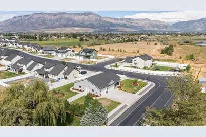 4126 W Pioneer Rd, Plain City, UT 84404 - Photo 4