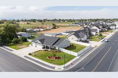 4126 W Pioneer Rd, Plain City, UT 84404 - Photo 2