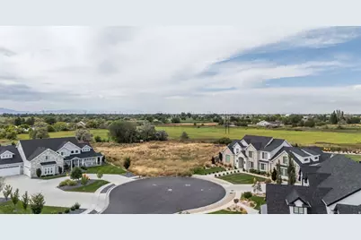 427 N 2400 W #15, Marriott-Slaterville City, UT 84404 - Photo 2