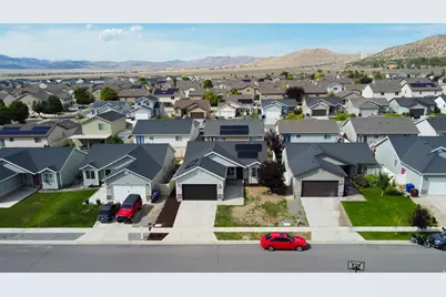 2369 E Prairie Ln, Eagle Mountain, UT 84005 - Photo 18