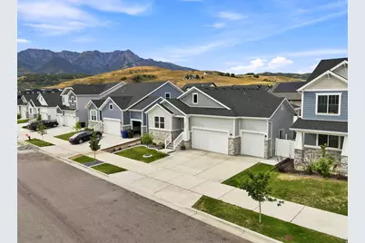 4966 W Escalante Ln #113, Mountain Green, UT 84050 - Photo 4