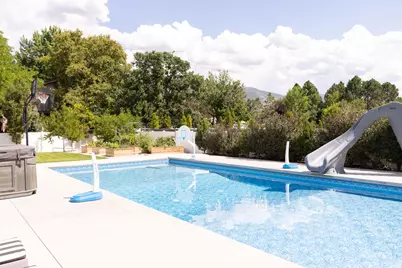 122 E 1050 N, Kaysville, UT 84037 - Photo 2