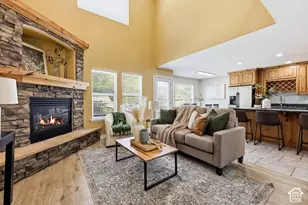 7176 S Villa Pl Dr E, Midvale, UT 84047 - Photo 4