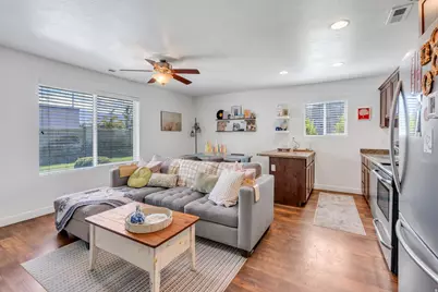 202 N 750 E, Vineyard, UT 84059 - Photo 4