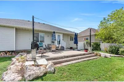 2302 W 1900 S, Syracuse, UT 84075 - Photo 38
