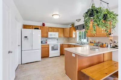 2302 W 1900 S, Syracuse, UT 84075 - Photo 12