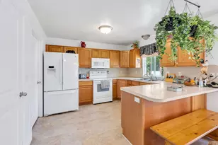 2302 W 1900 S, Syracuse, UT 84075 - Photo 12