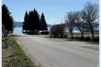 381 W Raspberry Patch Rd, Garden City, UT 84028 - Photo 2
