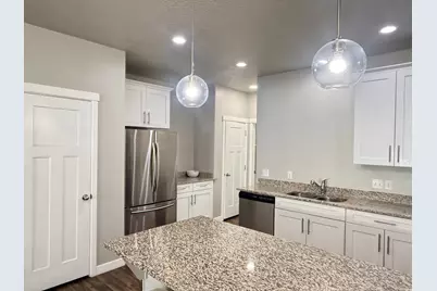 661 E 355 N, Vineyard, UT 84059 - Photo 8