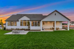 266 N Amber Ln W, Layton, UT 84041 - Photo 8