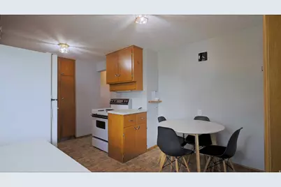 1031 N 500 E, Logan, UT 84341 - Photo 4