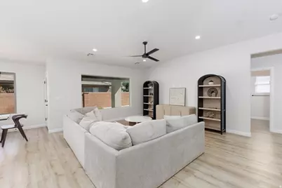 581 S Orange Dr, Washington, UT 84780 - Photo 12