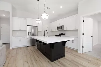 581 S Orange Dr, Washington, UT 84780 - Photo 6