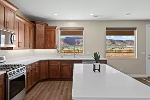 1930 S Crimson Rd, Kanab, UT 84741 - Photo 8
