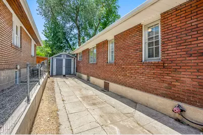 1048 E Barbara Pl, Salt Lake City, UT 84102 - Photo 14