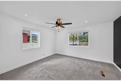 1039 W 800 N, Salt Lake City, UT 84116 - Photo 16