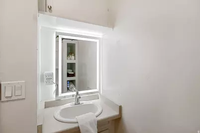 821 S 700 E, Salt Lake City, UT 84102 - Photo 16