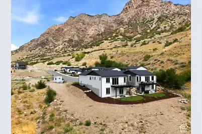 571 S Elena Ln, Ogden, UT 84404 - Photo 2