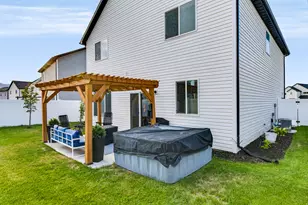 1428 W Creekside Dr, Logan, UT 84339 - Photo 12