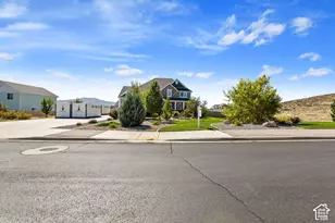 1346 E Hindley Ln, Eagle Mountain, UT 84005 - Photo 28
