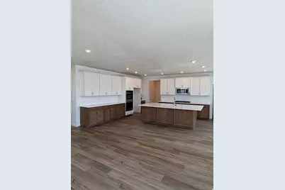 2886 N Kingbird Dr #717, Eagle Mountain, UT 84005 - Photo 2