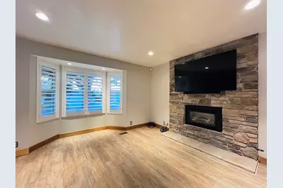 9231 S 1520 Res E, Sandy, UT 84092 - Photo 8