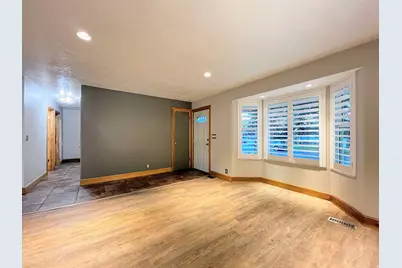 9231 S 1520 Res E, Sandy, UT 84092 - Photo 10