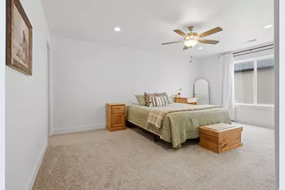 215 W 900 N, Nephi, UT 84648 - Photo 10
