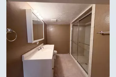 384 E St, Salt Lake City, UT 84103 - Photo 14
