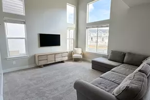 688 N 260 W, Vineyard, UT 84059 - Photo 2