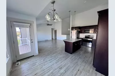 16371 S Coupler Ln, Bluffdale, UT 84065 - Photo 4