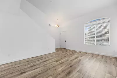 1803 E Walnut Grove Dr S, Draper, UT 84020 - Photo 6