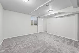 4539 S 375 E, Washington Terrace, UT 84405 - Photo 16
