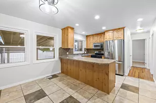 4539 S 375 E, Washington Terrace, UT 84405 - Photo 10